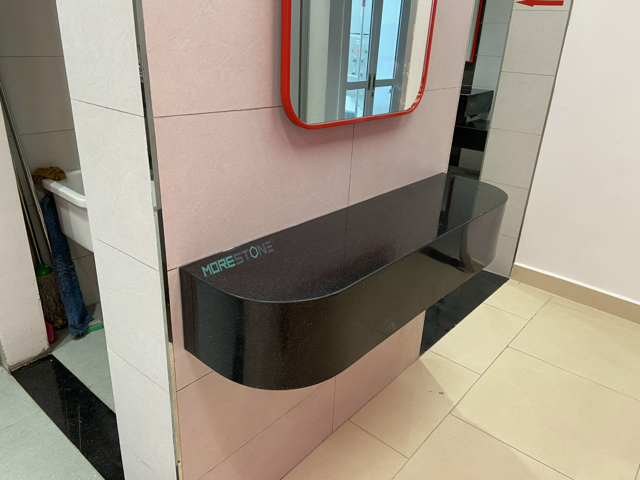 Đá ốp lavabo màu đen tại công trình Hải Phòng
