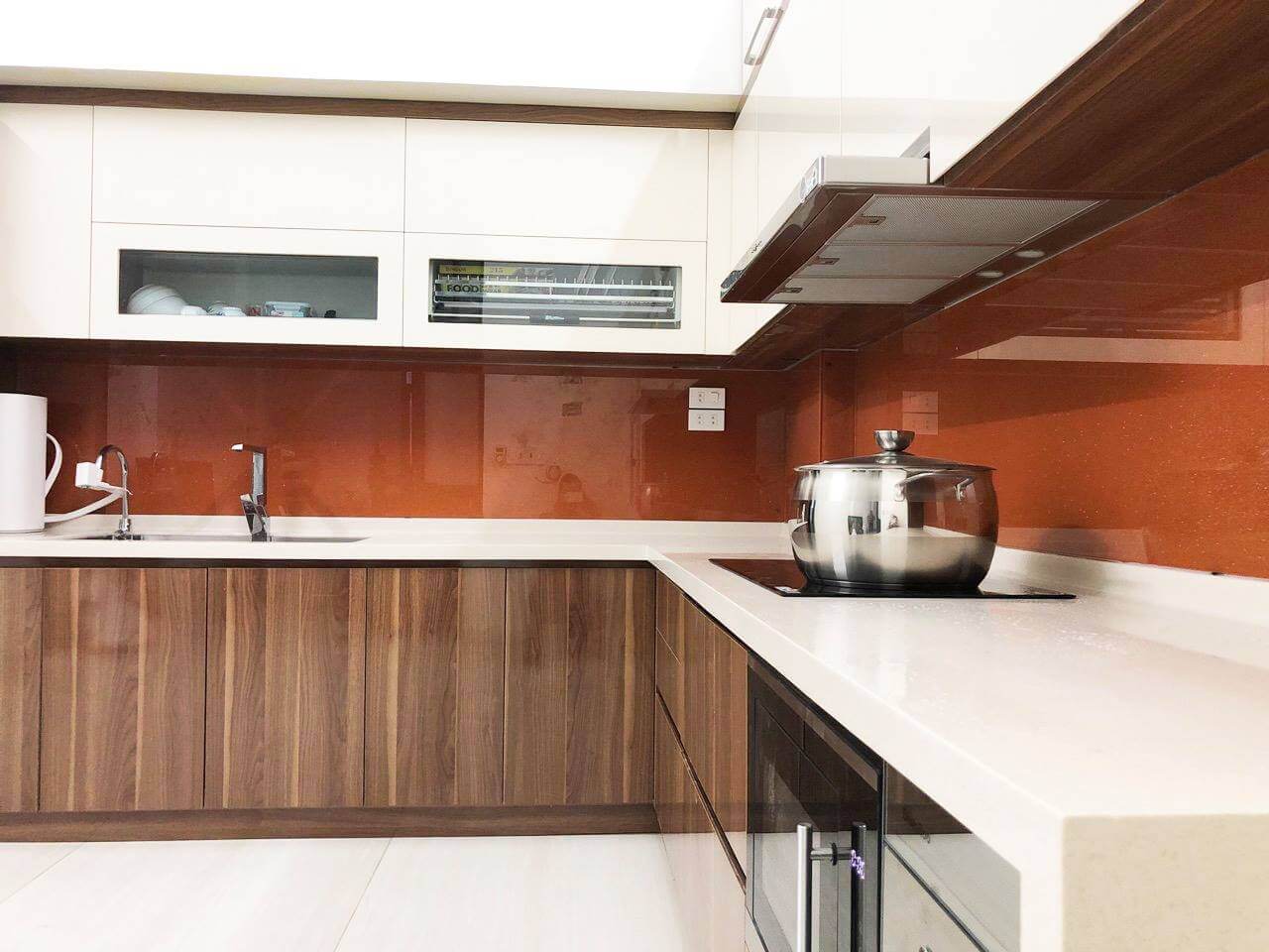 Đá solid surface Himacs là dòng chất liệu chuyên sự dụng cho các bề mặt thường xuyên tiếp xúc với vết bẩn Đá nhân tạo solid surface