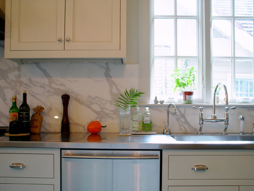 Sự khác biệt giữa đá nhân tạo Carrara với đá nhân tạo Calacatta