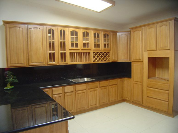 Đá ốp bếp màu đen